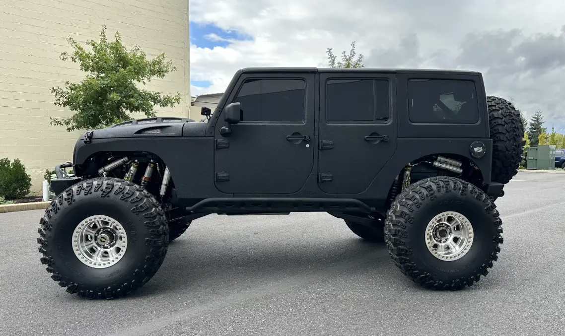 2023-11-11 21_21_32-2015 Jeep Wrangler Unlimited Rubicon at Las Vegas 2023 as S220 - Mecum Au...webp